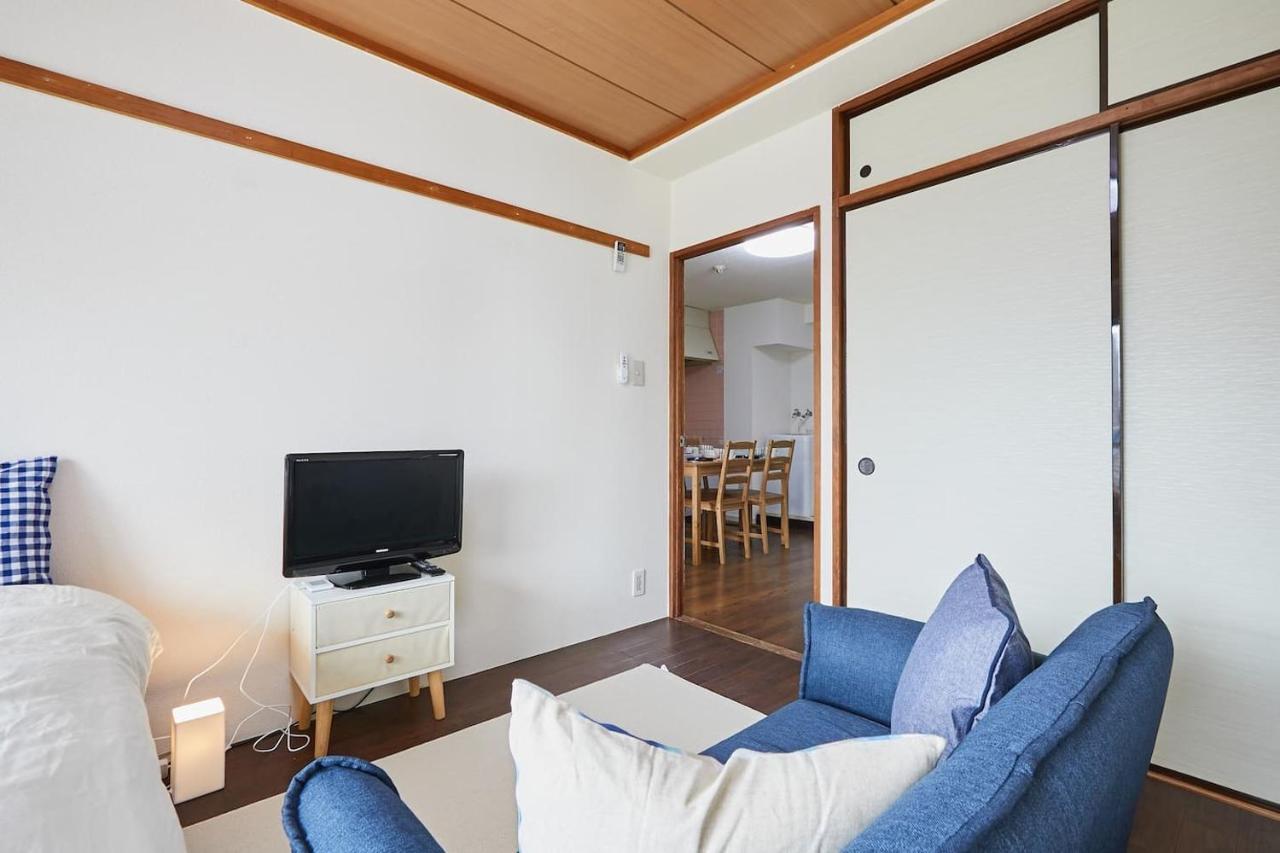 Apartment Sun White Gyoutoku 303