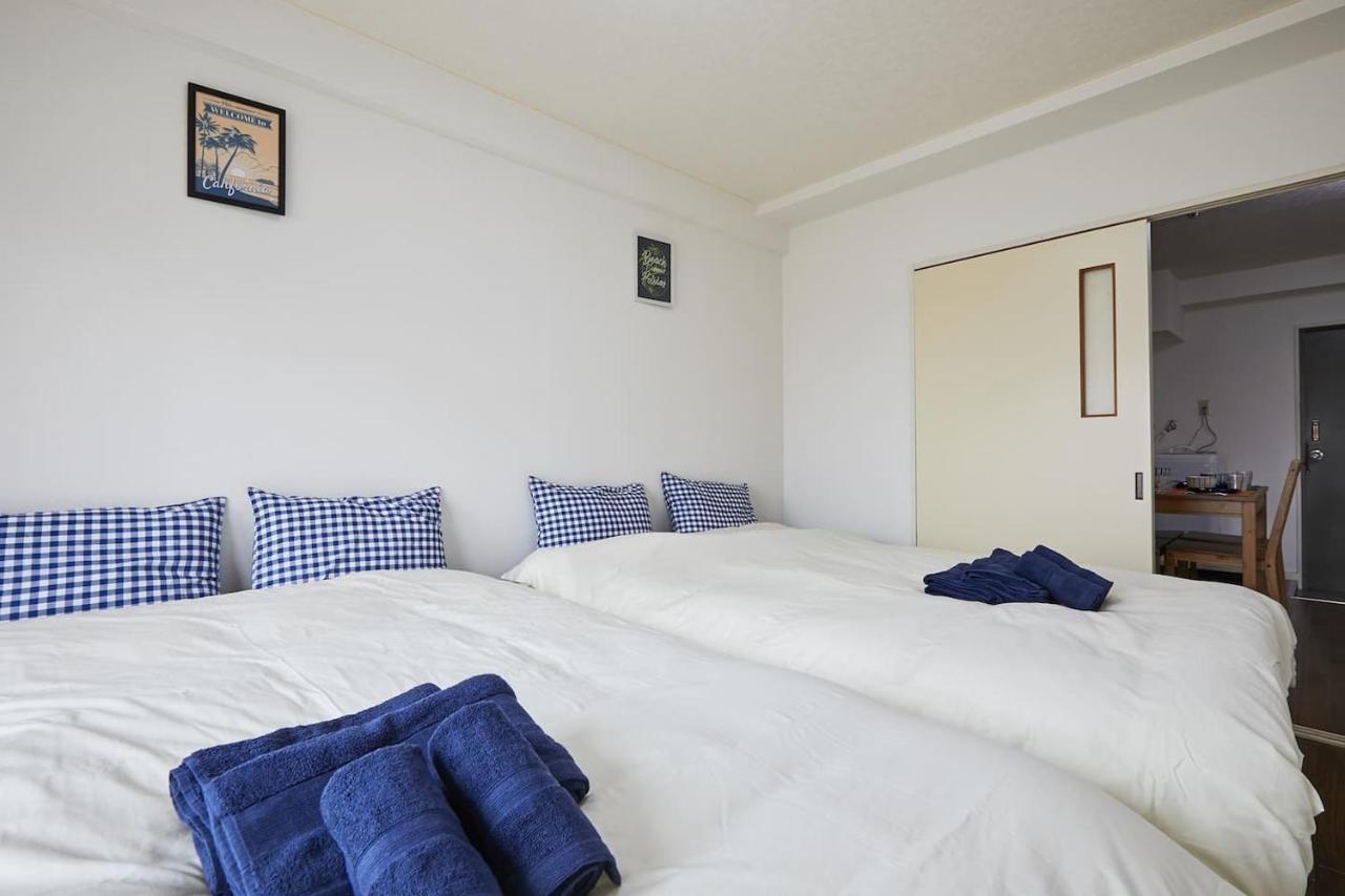 Apartment Sun White Gyoutoku 303 *