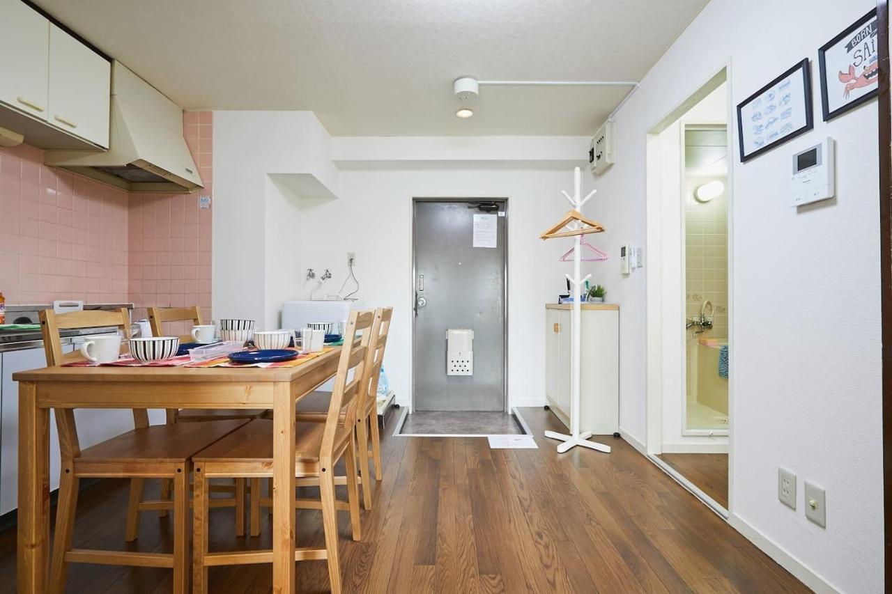 Sun White Gyoutoku 303 Apartment