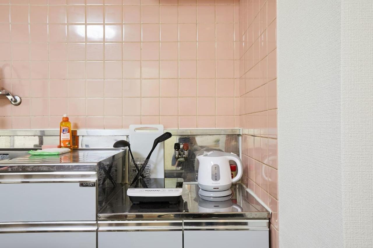Apartment Sun White Gyoutoku 303 *